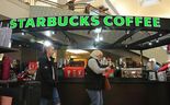 Starbucks despede 900 pessoas e fecha lojas em reestruturação de mil milhões de dólares