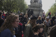 França vive protestos contra austeridade, com confrontos em cidades como Paris, Nantes e Lyon.

