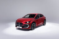 Nova geração Renault Clio surge com reinventada imagem