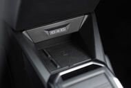 Renault Clio reinventa-se com carregamento USB e sem fios