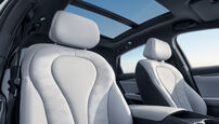 Interior do BYD Seal 6 DM-i com tecnologia híbrida plug-in