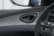 Interior do BYD Seal 6 DM-i com tecnologia plug-in