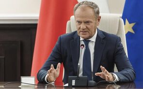 Primeiro-ministro polaco vai invocar artigo 4.º da NATO após abate de drones russos