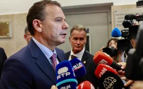 Luís Montenegro defende João Moura face a suspeitas de corrupção