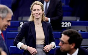 Ministros da UE tentam desbloquear apoios para a Ucrânia nos próximos dois anos