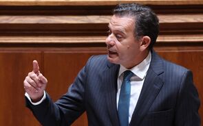 Luís Montenegro deixa recados à oposição