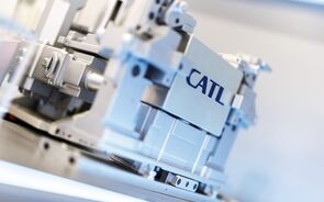 Gigante chinesa CATL envia 2.000 trabalhadores para fábrica de baterias em Espanha