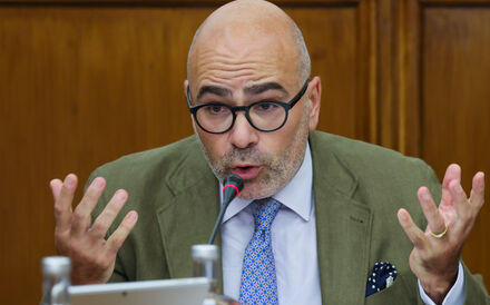 Miguel Pinto Luz fala sobre subconcessões da CP na Assembleia da República
