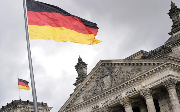 Confiança das empresas alemãs atinge mínimos de março de 2020.