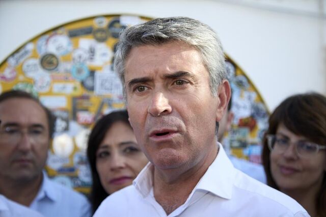 Carneiro avisa que Governo está a usar amamentação como 'truque' nas negociações laborais