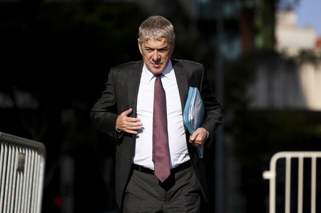 José Sócrates diz que não meteu 'dinheiro ao bolso' com casas da Venezuela