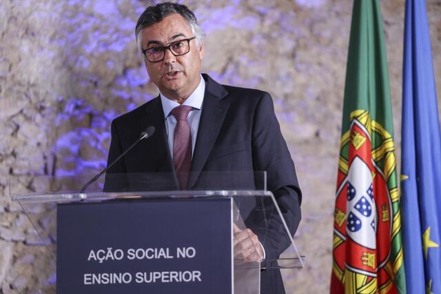Ministro da Educação diz que 'nunca pressionou' reitor da Universidade do Porto por vagas extra em Medicina