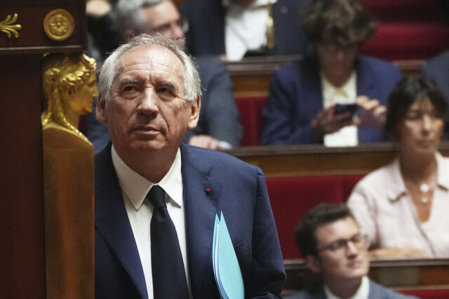 PM francês diz que “maior risco” para a França é continuar “sem mudar nada”