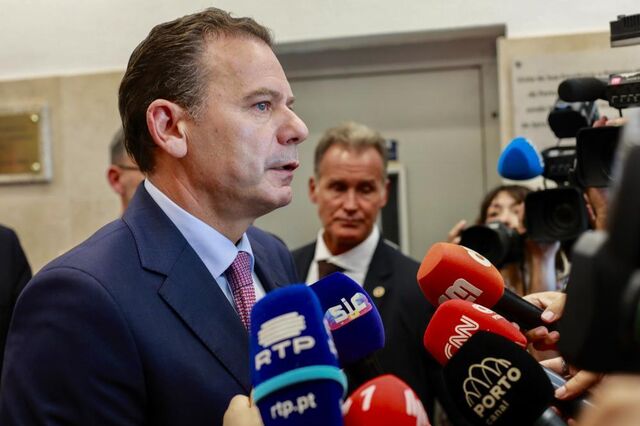 PM defende que 'não é sistema' colocar em causa continuação nos cargos de pessoas alvo de denúncias