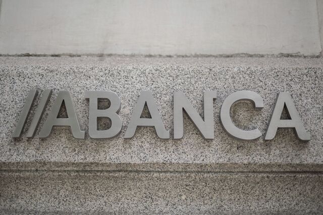 Abanca fecha 24 balcões e rescinde com 60 trabalhadores