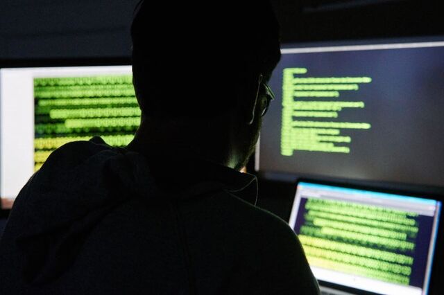 Tribunal britânico anula decisão de extraditar hacker português para os EUA