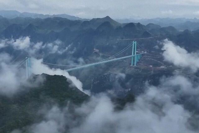 Com 625 metros, está aberta ao trânsito a ponte mais alta do mundo