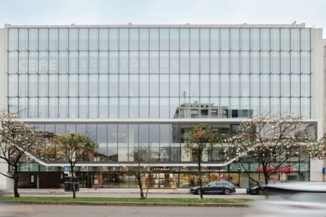 Fundo francês compra à Fidelidade lateral do shopping mais antigo do Porto 