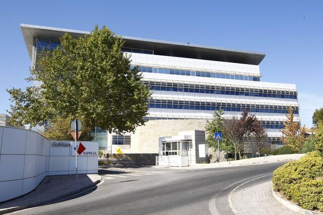 Herdeiros de Pinto Balsemão dividem holding em partes iguais e concertam estratégia