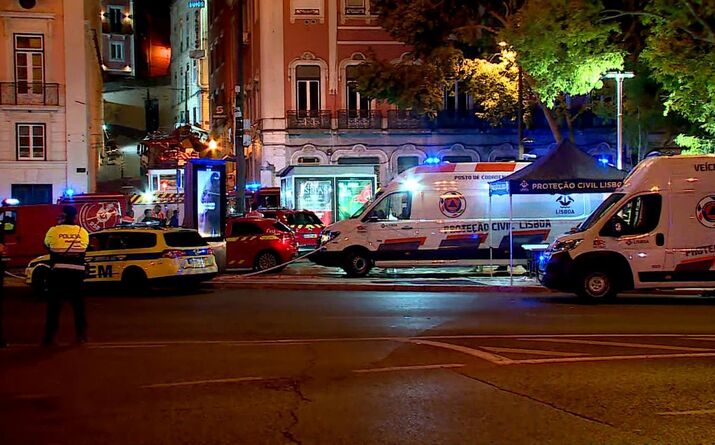 Descarrilamento do Elevador da Glória em Lisboa faz mortos e feridos