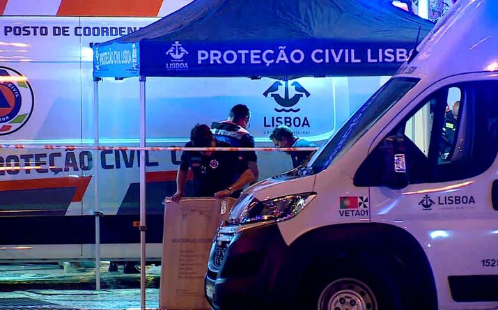 Proteção Civil em Lisboa após descarrilamento do Elevador da Glória