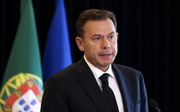 Montenegro promete investigação 'célere' ao acidente do elevador da Glória