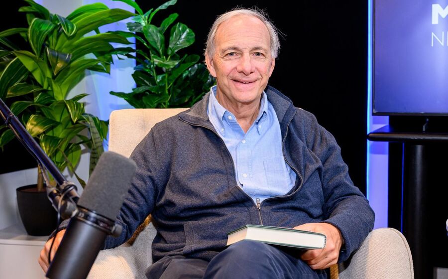 Ray Dalio é o fundador da Bridgewater Associates, um dos maiores fundos de investimento do mundo.