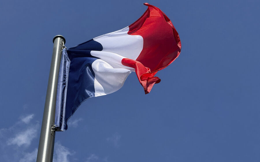 As agências de rating têm um 'outlook' negativo para a dívida francesa.