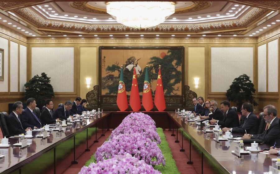Montenegro reuniu com Xi Jinping e abordou a paz na Ucrânia