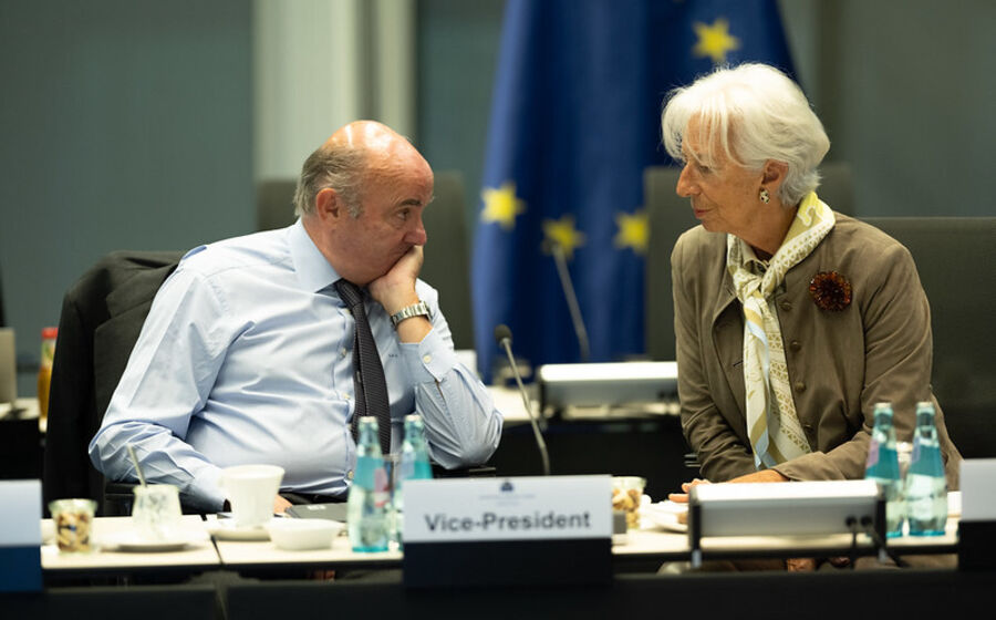 Luis de Guindos e Christine Lagarde estiveram reunidos com os governadores para discutir a política monetária da Zona Euro.