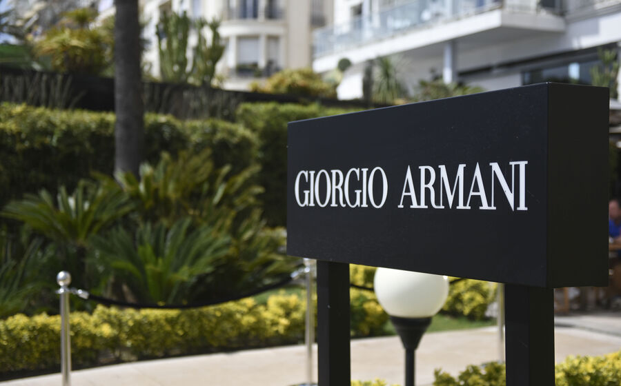 A Giorgio Armani foi fundada em 1975.