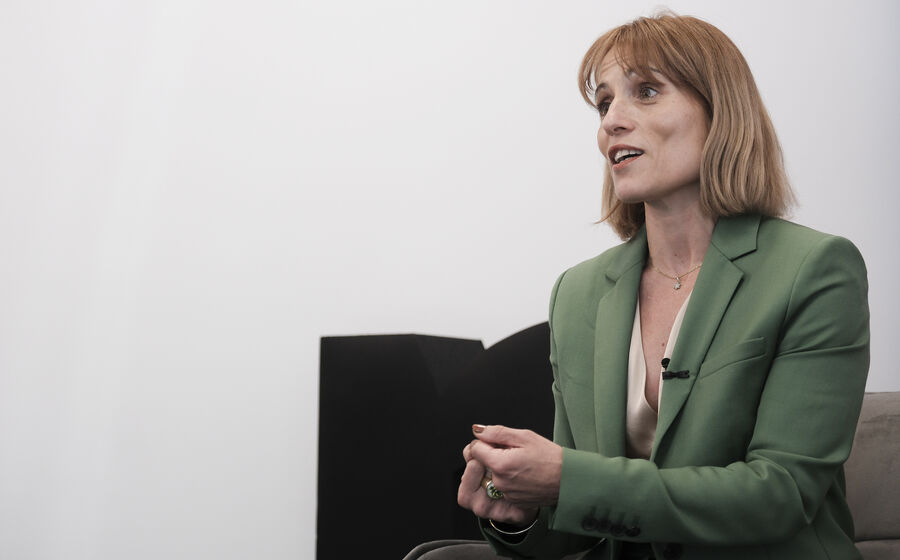 Sandra Maximiano, presidente da Anacom, aborda desafios da IA nas telecomunicações