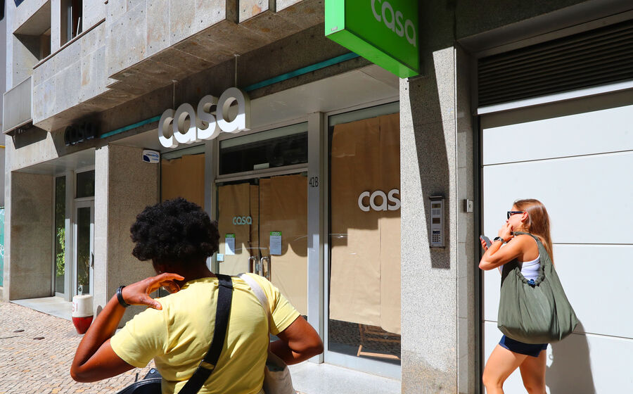 Grupo Casa fechou as 13 lojas que tinha em Portugal a 12 de setembro.
