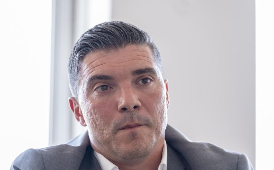 José do Carmo é um dos três 'partners' da sociedade Carmo e Cerqueira.