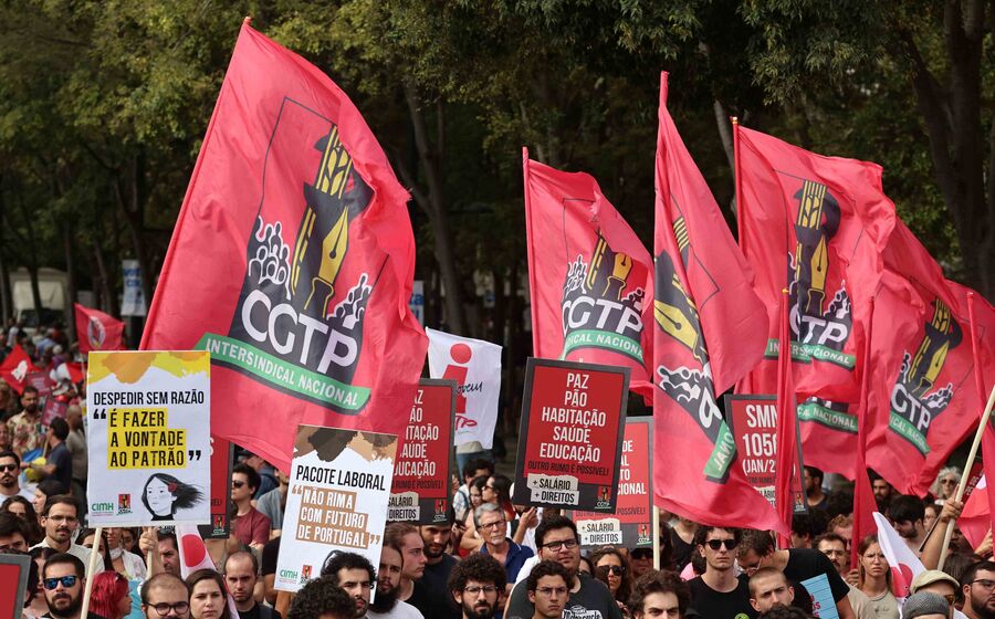 Milhares protestam contra o pacote laboral com a CGTP em Lisboa