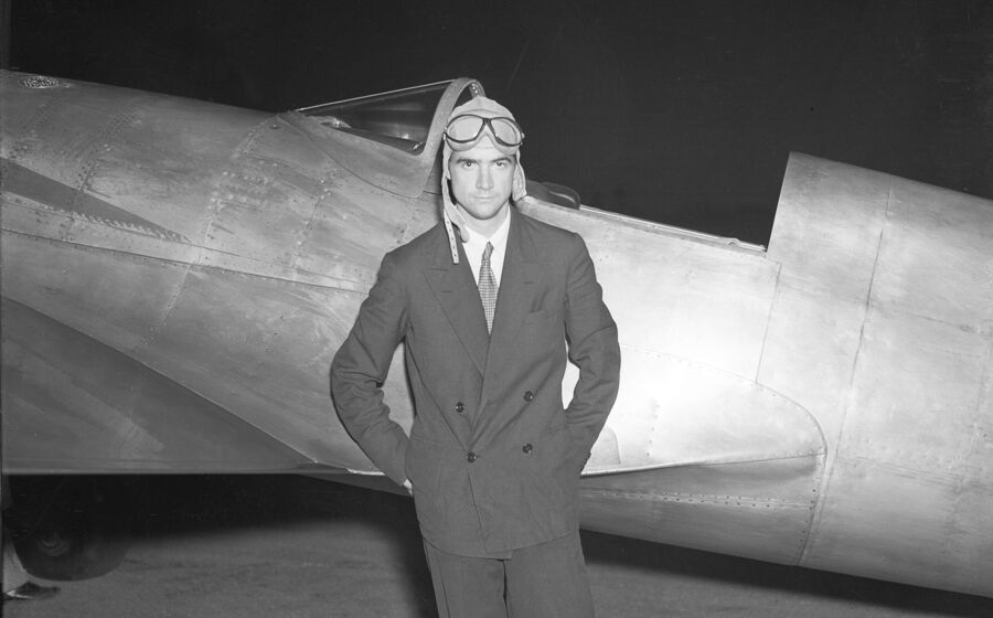 Howard Hughes, nos anos 20, demonstrava charme e riqueza