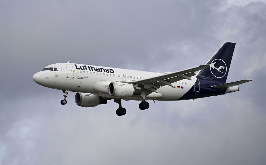 Lufthansa vai despedir quatro mil pessoas até 2030