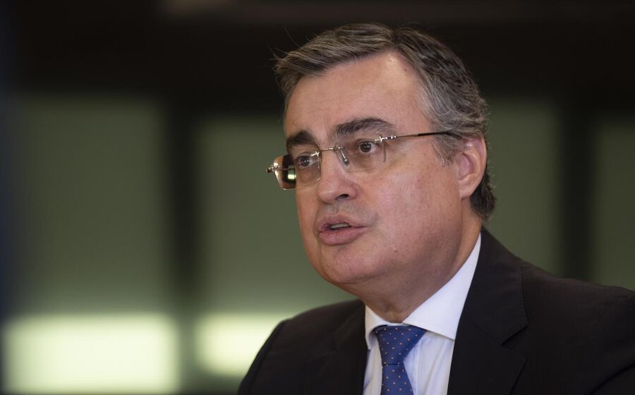O administrador José Miguel Almeida diz a CMVM não tem preferência pela forma de crescimento.
