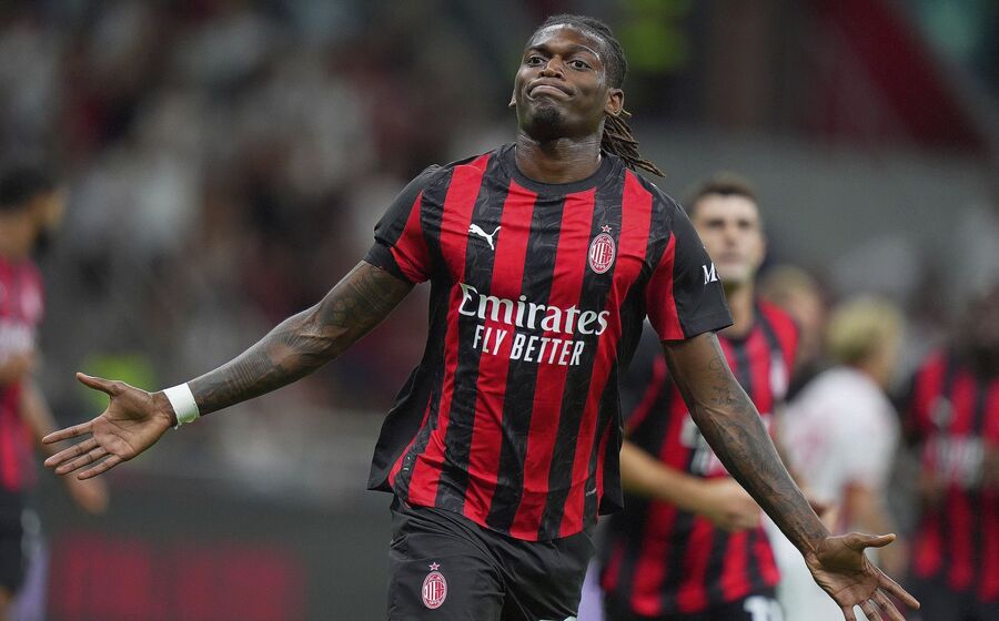 Estádio de San Siro vai ser vendido ao AC Milan e Inter de Milão