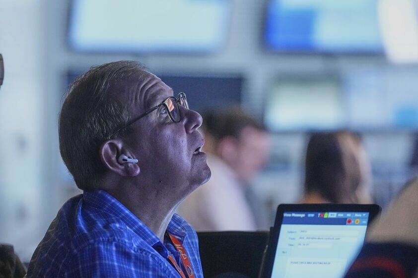 Wall Street: Índices iniciam setembro com perdas acima de 1%