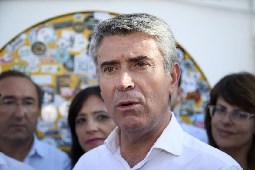 José Luís Carneiro confiante com eleições autárquicas em Portugal
