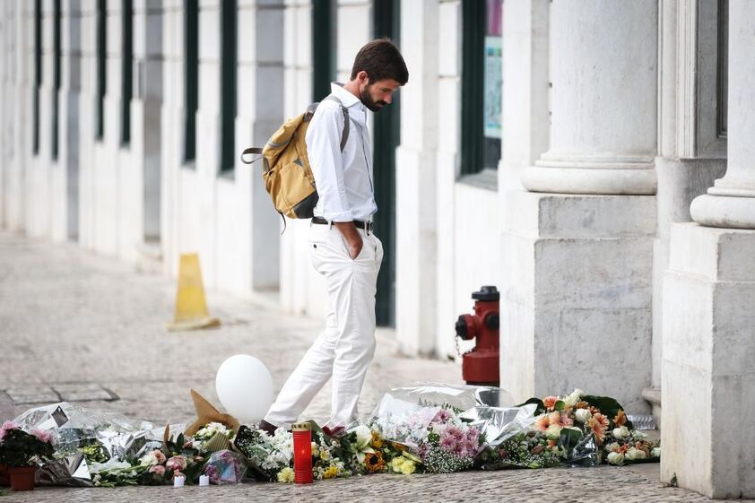 Homenagem às vítimas do acidente do Elevador da Glória, em Lisboa