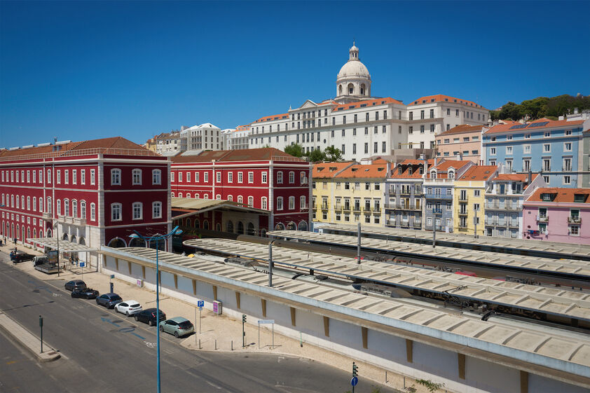 Hotel de luxo Hyatt abre portas no antigo Hospital da Marinha, em Lisboa