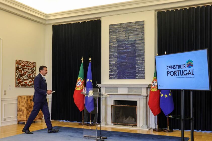 Primeiro-ministro Luís Montenegro anuncia novas medidas para a habitação