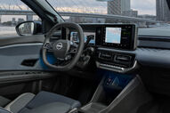 Interior do novo Nissan Micra elétrico, modelo feito em França e com autonomia até 416 km