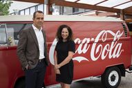 CEO da Coca-Cola Europacific Partners em Portugal, Rui Serpa, e a diretora-geral da Coca-Cola Portugal, Ana Claudia Ruiz.