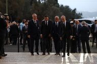 Marcelo Rebelo de Sousa e Luís Montenegro chegam juntos ao velório de Francisco Pinto Balsemão