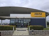 Balcão Hertz de venda de carros usados
