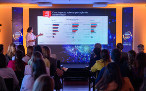 Apresentação sobre o impacto na perceção de credibilidade dos media