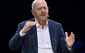 CEO do Goldman Sachs aponta semelhanças entre euforia com IA e bolha das “dot com”